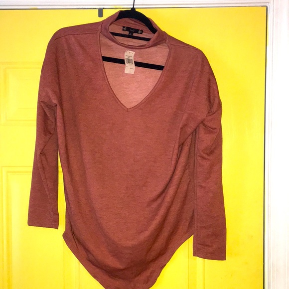 iris Tops - Rust long sleeve top with  cut out  size large by Iris was $16.97 now $6
